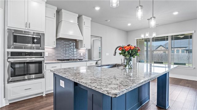 1211 Brandon Way, Bentonville, AR 72713