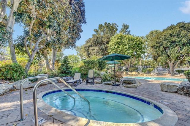 247 Pineview, Irvine, CA 92620