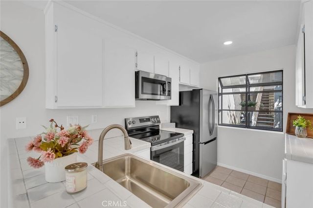 247 Pineview, Irvine, CA 92620