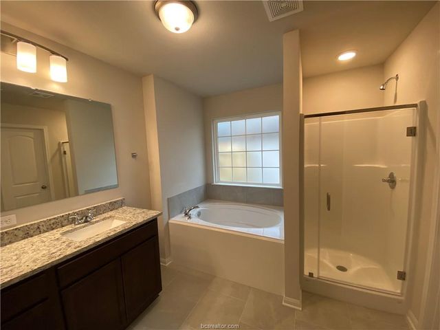 3721 Mckenzie Street, Bryan, TX 77803