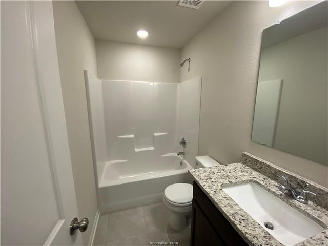 3721 Mckenzie Street, Bryan, TX 77803