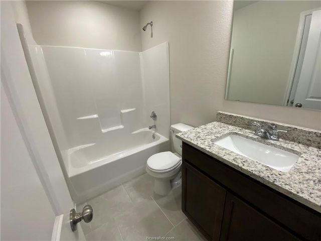 3721 Mckenzie Street, Bryan, TX 77803