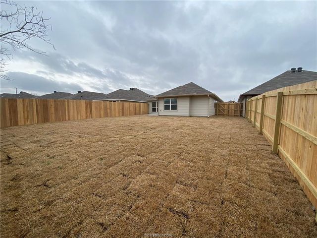 3721 Mckenzie Street, Bryan, TX 77803