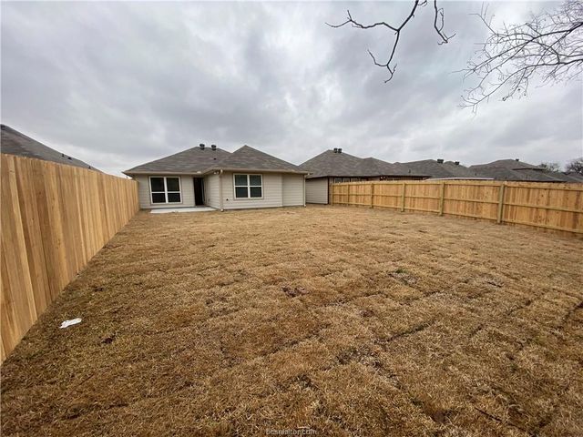 3721 Mckenzie Street, Bryan, TX 77803