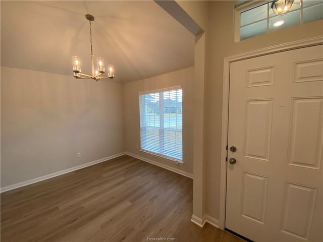 3721 Mckenzie Street, Bryan, TX 77803