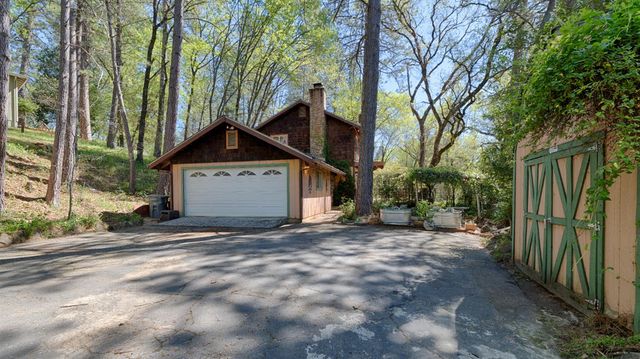 1250 Combie Rd, Meadow Vista, CA 95722