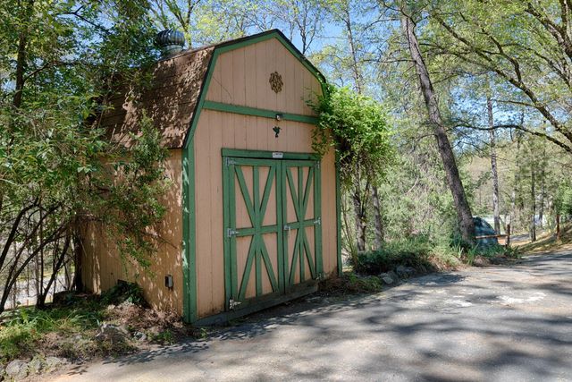 1250 Combie Rd, Meadow Vista, CA 95722