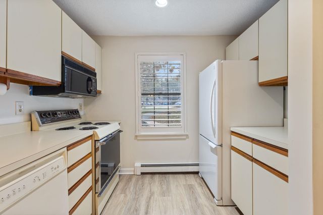 380 Ocean Rd Unit 9, Portsmouth, NH 03801