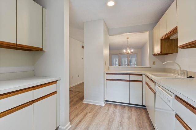 380 Ocean Rd Unit 9, Portsmouth, NH 03801