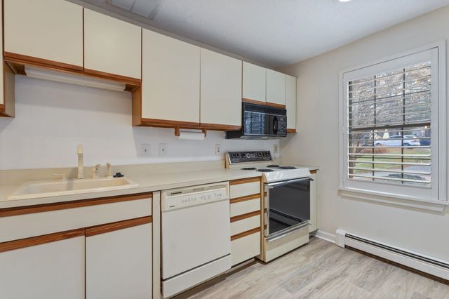 380 Ocean Rd Unit 9, Portsmouth, NH 03801