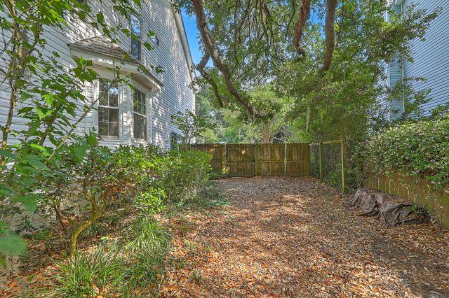 1759 Crystal Lake Drive, Charleston, SC 29412