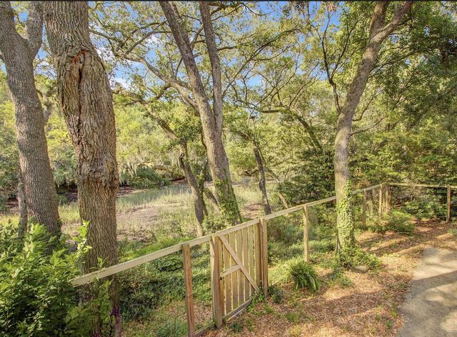 1759 Crystal Lake Drive, Charleston, SC 29412