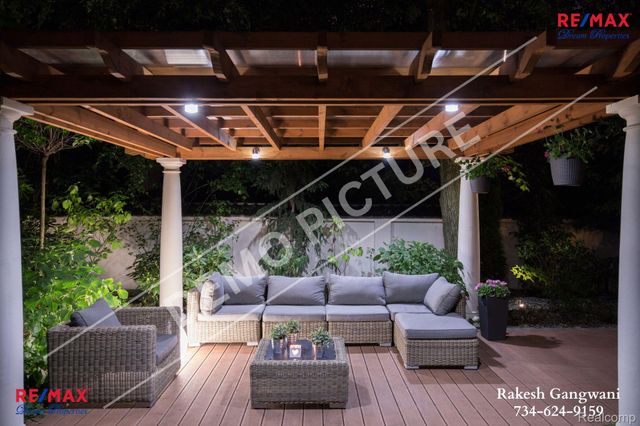 31111 Lahser Road, Beverly Hills Village, MI 48025