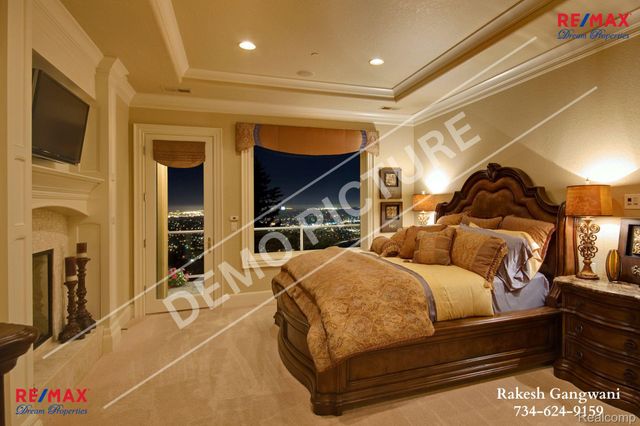 31111 Lahser Road, Beverly Hills Village, MI 48025