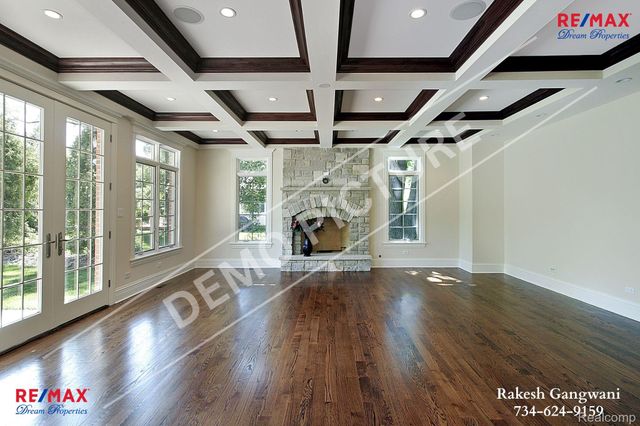 31111 Lahser Road, Beverly Hills Village, MI 48025