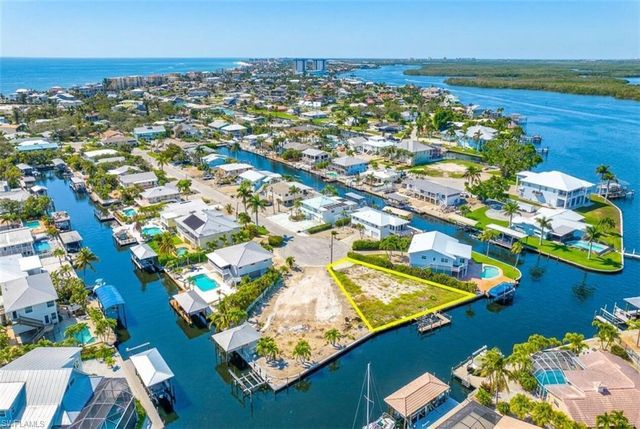 20 Avenida Carita, Fort Myers Beach, FL 33931