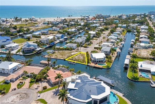 20 Avenida Carita, Fort Myers Beach, FL 33931