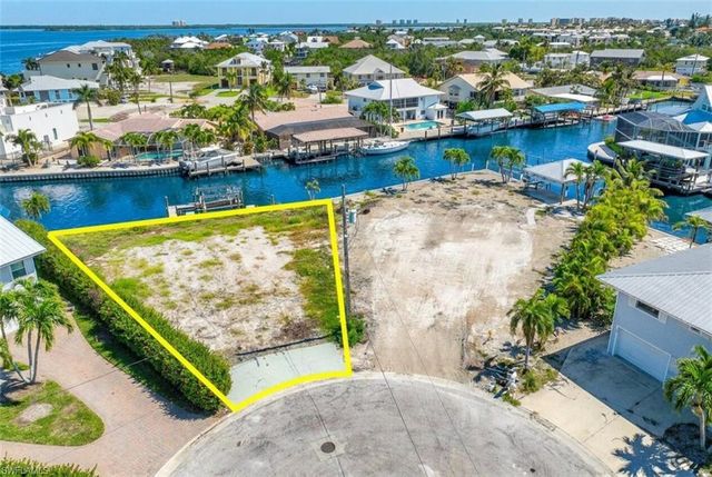 20 Avenida Carita, Fort Myers Beach, FL 33931