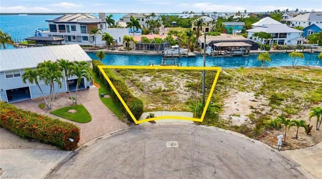20 Avenida Carita, Fort Myers Beach, FL 33931