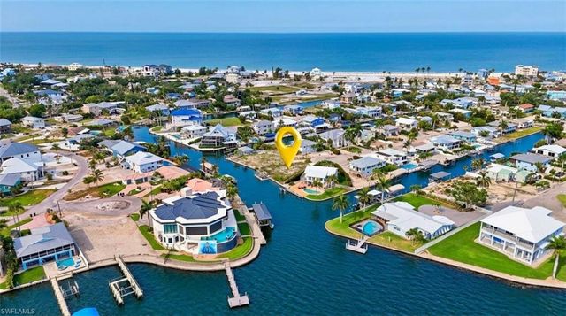 20 Avenida Carita, Fort Myers Beach, FL 33931
