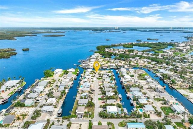 20 Avenida Carita, Fort Myers Beach, FL 33931