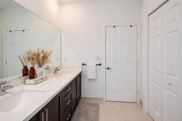 519 SW 19th Terrace, Fort Lauderdale, FL 33312