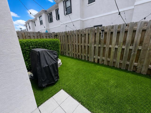 519 SW 19th Terrace, Fort Lauderdale, FL 33312