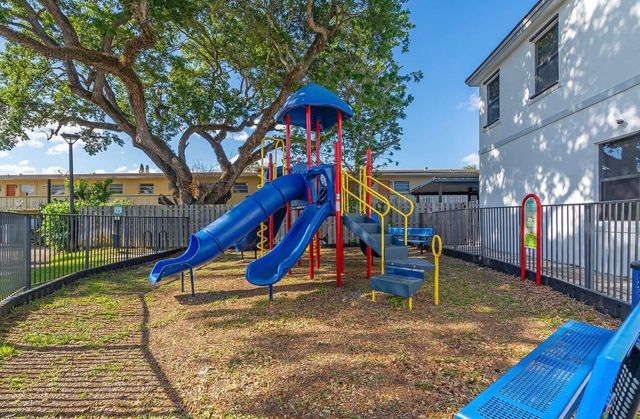 519 SW 19th Terrace, Fort Lauderdale, FL 33312