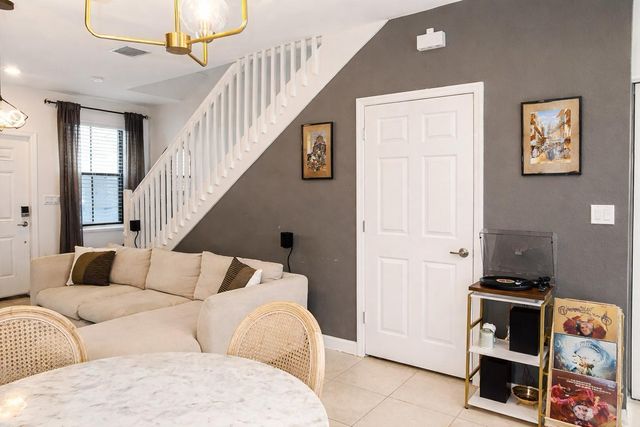 519 SW 19th Terrace, Fort Lauderdale, FL 33312