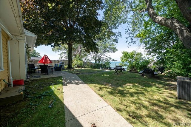 4904 Lake Shore Road, Hamburg, NY 14075