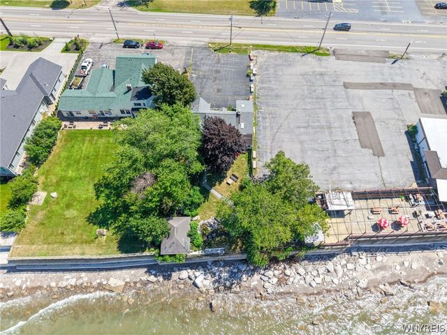 4904 Lake Shore Road, Hamburg, NY 14075