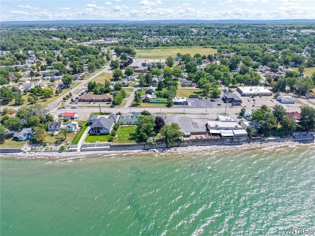 4904 Lake Shore Road, Hamburg, NY 14075