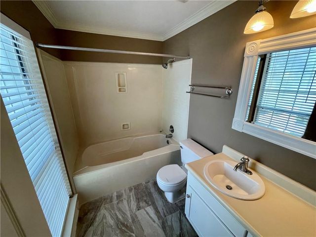270 Hillcrest Road 506, Mobile, AL 36608