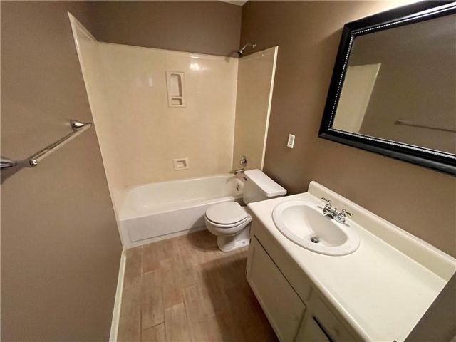 270 Hillcrest Road 506, Mobile, AL 36608