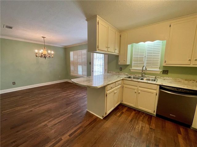 270 Hillcrest Road 506, Mobile, AL 36608