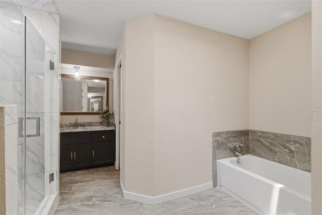 3805 Spyglass Road, Oklahoma City, OK 73120
