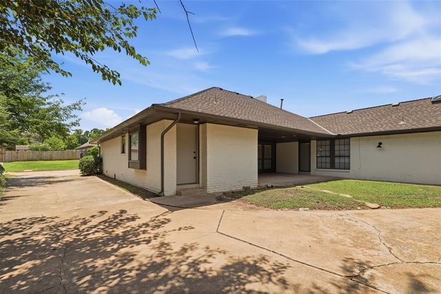3805 Spyglass Road, Oklahoma City, OK 73120