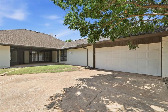 3805 Spyglass Road, Oklahoma City, OK 73120
