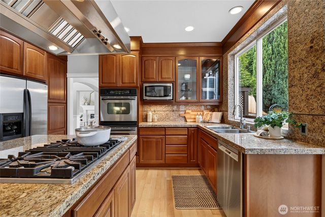 13918 SE 88th Place, Newcastle, WA 98059
