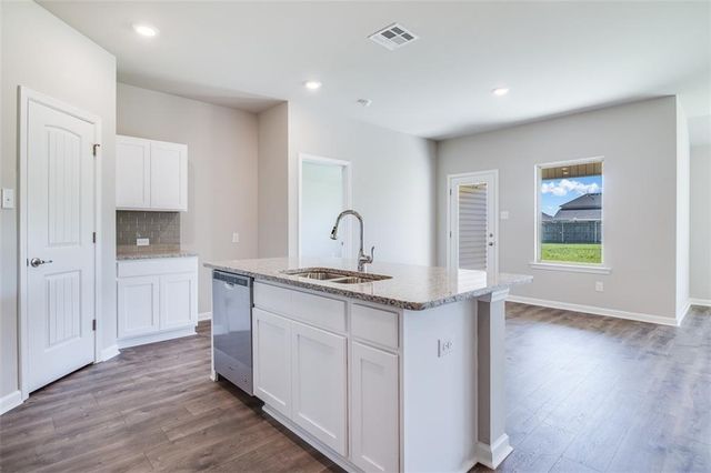 1401 PARKVIEW Drive, Alexandria, LA 71303