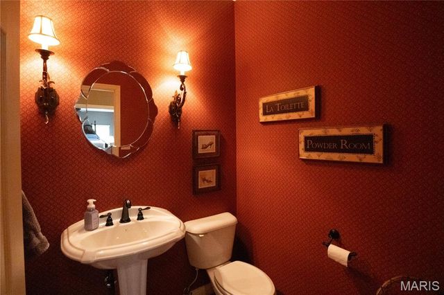 320 Nicole Court, Troy, MO 63379
