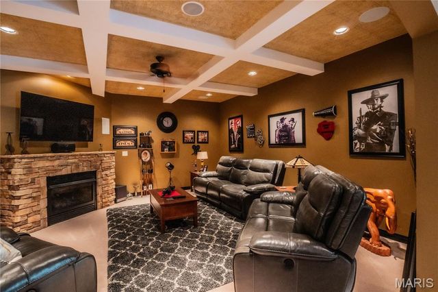 320 Nicole Court, Troy, MO 63379