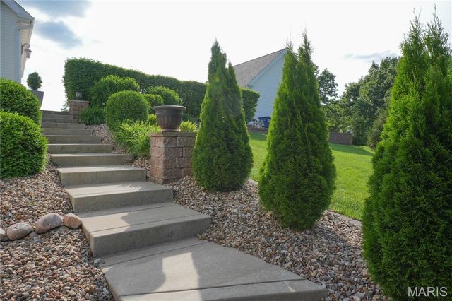 320 Nicole Court, Troy, MO 63379