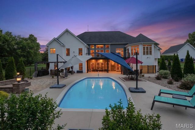 320 Nicole Court, Troy, MO 63379