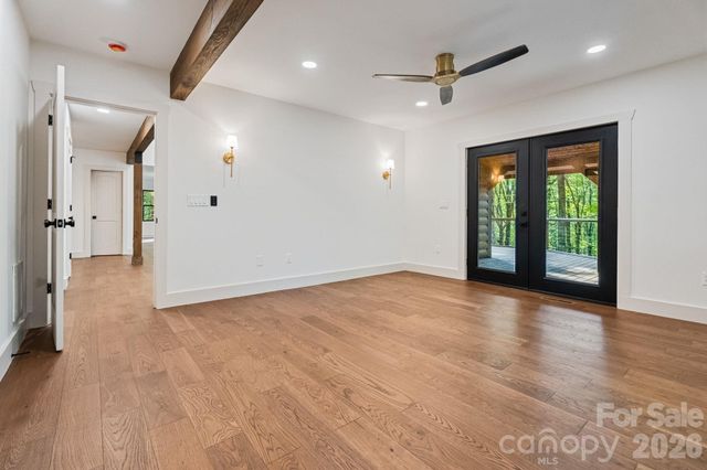 40 Boulder Lane, Hendersonville, NC 28792