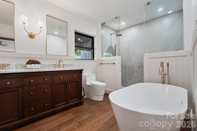 40 Boulder Lane, Hendersonville, NC 28792