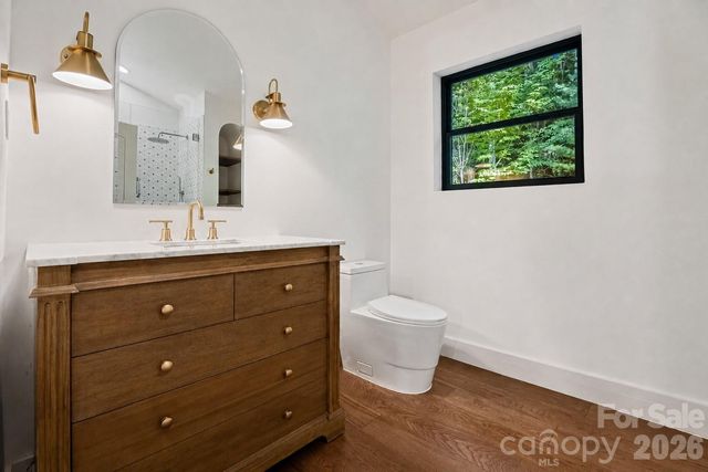 40 Boulder Lane, Hendersonville, NC 28792