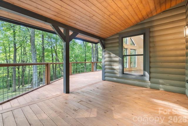 40 Boulder Lane, Hendersonville, NC 28792