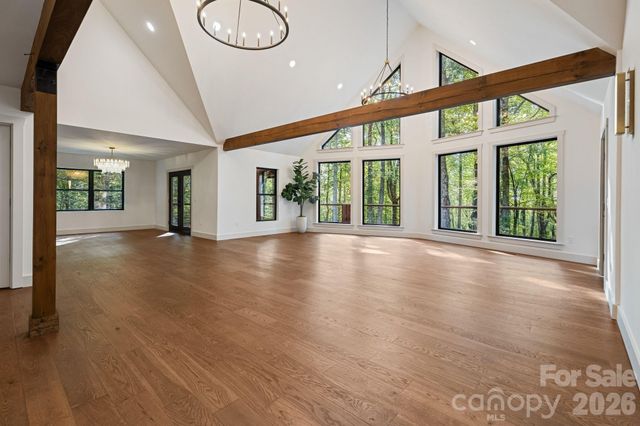 40 Boulder Lane, Hendersonville, NC 28792