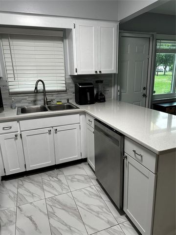 8235 BURGUNDY DRIVE N 3, Pinellas Park, FL 33781